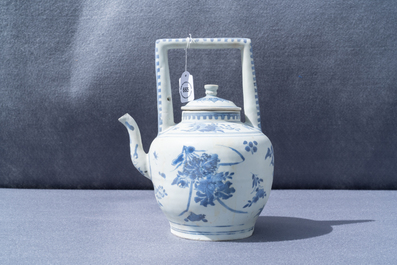 A large Chinese blue and white 'insects and flower sprigs' teapot and cover, Hatcher cargo shipwreck, Transitional period