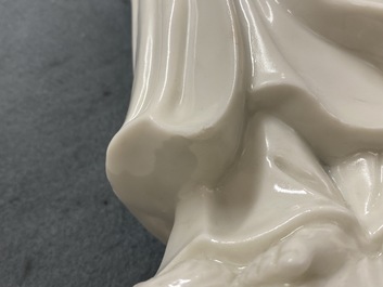 Trois figures en porcelaine blanc de Chine de Dehua, 18/19&egrave;me