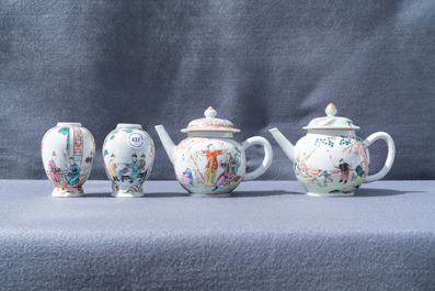 Deux th&eacute;i&egrave;res et deux bo&icirc;tes &agrave; th&eacute; en porcelaine de Chine famille rose, Qianlong