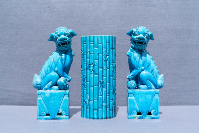 A pair of Chinese monochrome lavender blue vases, a turquoise hat stand and a pair of lions, 19/20th C.