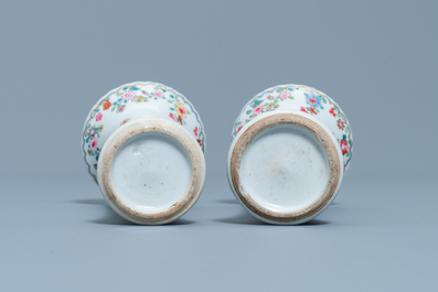 Une paire de vases et six assiettes en porcelaine de Chine famille rose &agrave; d&eacute;cor 'feuille de tabac', Qianlong