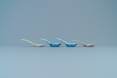 Four Chinese blue and white and famille rose spoons, 19th C.