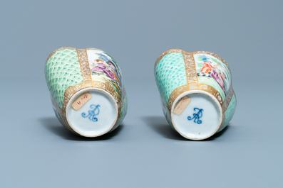 A pair of Chinese quadrilobed Meissen-style AR-marked cups and saucers, Tongzhi