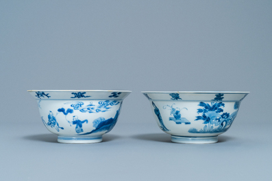 Twee Chinese blauw-witte kommen, Kangxi