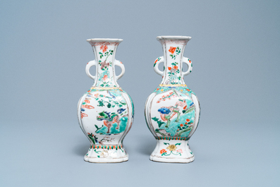 Deux vases en porcelaine de Chine famille verte &agrave; d&eacute;cor de qilins, Kangxi