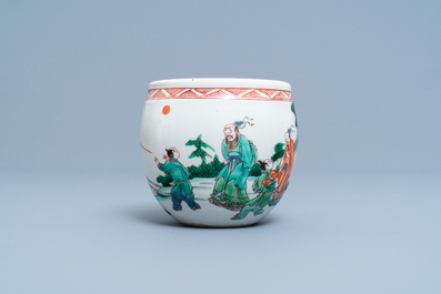 Une petite jardini&egrave;re en porcelaine de Chine famille verte, marque de Chenghua, Kangxi