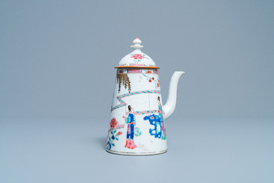 Une chocolati&egrave;re en porcelaine de Chine famille rose &agrave; d&eacute;cor de 'La romance de la chambre de l'ouest', Yongzheng