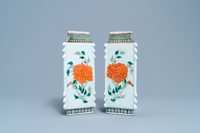 A pair of Chinese famille verte lozenge-shaped vases, 19th C.
