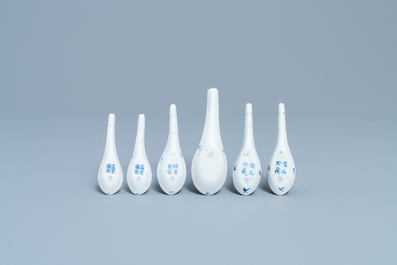 Six Chinese blue and white spoons with Shou-characters and poems, 19/20th C.