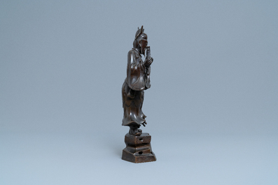 Een grote Chinese bronzen figuur van Li Tieguai, Ming