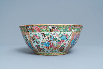 A Chinese Canton famille rose bowl, 19th C.