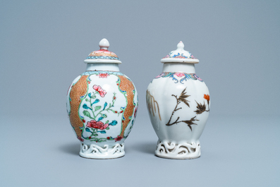 Deux bo&icirc;tes &agrave; th&eacute; en porcelaine de Chine famille rose, Yongzheng