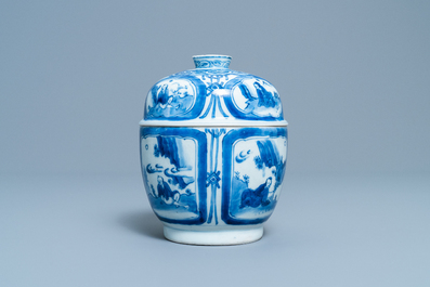 Un bol couvert en porcelaine de Chine en bleu et blanc, Wanli