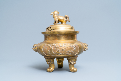 A large Chinese bronze tripod censer, 19/20th C.