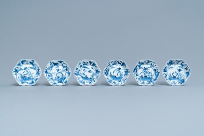 Six tasses et soucoupes en porcelaine de Chine en bleu et blanc, Kangxi