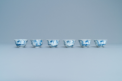 Six tasses et soucoupes en porcelaine de Chine en bleu et blanc, Kangxi