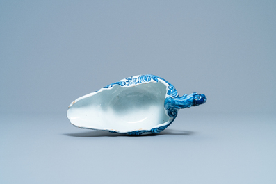 A Dutch Delft blue and white sauce boat, 18th C.