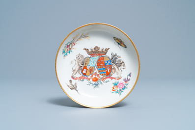 Une tasse et soucoupe en porcelaine de Chine famille rose pour le march&eacute; hollandais aux armes de Van Scholten et Wesele, Qianlong