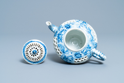 A Chinese blue and white reticulated double-walled teapot and cover, Transitonal period