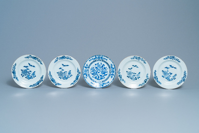 Negentien Chinese blauw-witte borden, Qianlong