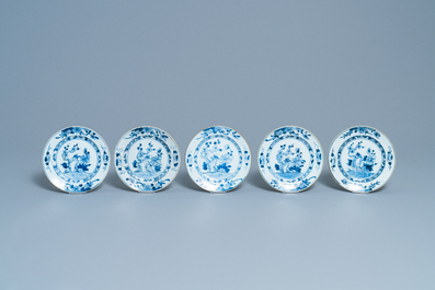 Dix-neuf assiettes en porcelaine de Chine en bleu et blanc, Qianlong