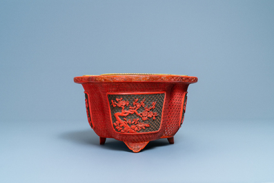 A Chinese quatrefoil jardini&egrave;re in red and black lacquer, Qianlong