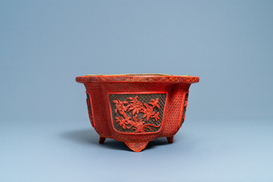 A Chinese quatrefoil jardini&egrave;re in red and black lacquer, Qianlong