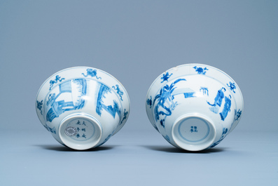 Twee Chinese blauw-witte kommen, Kangxi