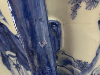 Un grand vase en porcelaine de Chine en bleu et blanc &agrave; d&eacute;cor des 'Sept sages dans la for&ecirc;t de bambou', Qianlong