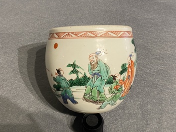 Une petite jardini&egrave;re en porcelaine de Chine famille verte, marque de Chenghua, Kangxi