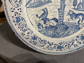 Een blauw-witte schotel met dieren bij een boom, Laterza, Ital&euml;, 18e eeuw