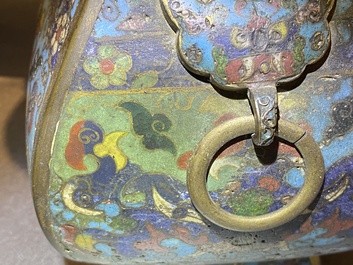 Un vase de forme 'fanghu' en &eacute;maux cloisonn&eacute;s, Chine, Wanli