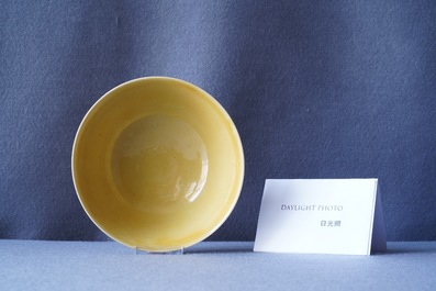 A Chinese monochrome yellow bowl, Jiajing mark, 18/19th C.