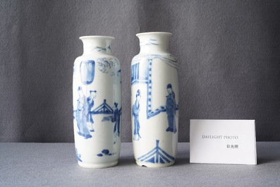 Twee Chinese blauw-witte rouleau vazen, Kangxi