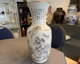 A Chinese qianjiang cai vase with a fine landscape, 19/20th C.