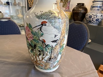 A Chinese qianjiang cai vase with a fine landscape, 19/20th C.