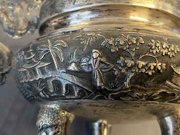 A Chinese silver censer and cover, 19/20th C.