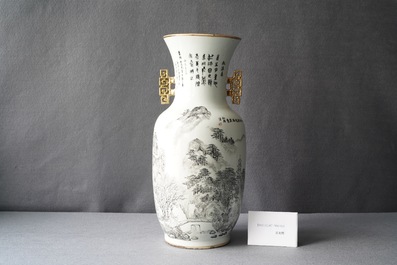 A Chinese qianjiang cai vase with a fine landscape, 19/20th C.