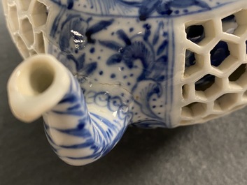 A Chinese blue and white reticulated double-walled teapot and cover, Transitonal period