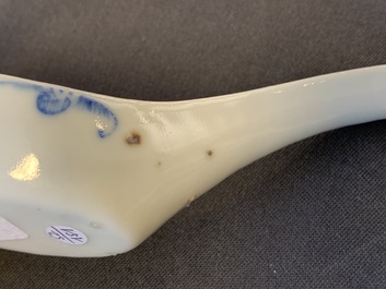 Six Chinese blue and white spoons with figures and pagoda, 19/20th C.