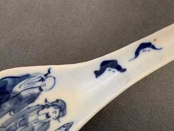 Six Chinese blue and white spoons with figures and pagoda, 19/20th C.