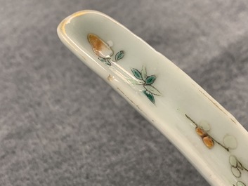 Four Chinese famille rose 'grasshopper' spoons for the Straits or Peranakan market, 19/20th C.