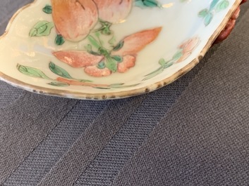 Cinq cuill&egrave;res en porcelaine de Chine famille rose, 19/20&egrave;me