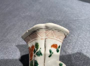 Deux vases en porcelaine de Chine famille verte &agrave; d&eacute;cor de qilins, Kangxi