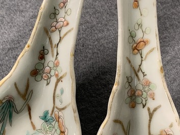 Quatre cuill&egrave;res en porcelaine de Chine famille rose pour le march&eacute; Straits ou Peranakan, 19/20&egrave;me