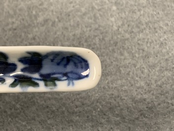 Dix cuill&egrave;res en porcelaine de Chine en bleu et blanc pour le march&eacute; Straits ou Peranakan, 19/20&egrave;me