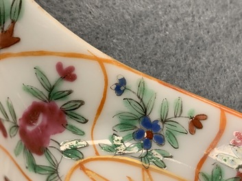 Sept cuill&egrave;res en porcelaine de Chine famille rose de Canton pour le march&eacute; thai, 19&egrave;me