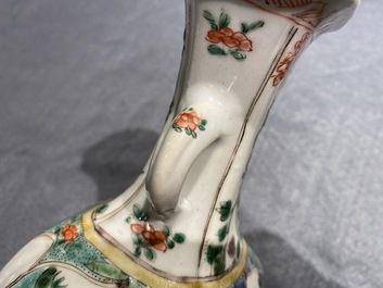 Deux vases en porcelaine de Chine famille verte &agrave; d&eacute;cor de qilins, Kangxi