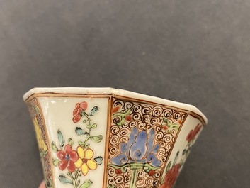 Trois tasses et soucoupes en porcelaine de Chine famille rose, Yongzheng/Qianlong