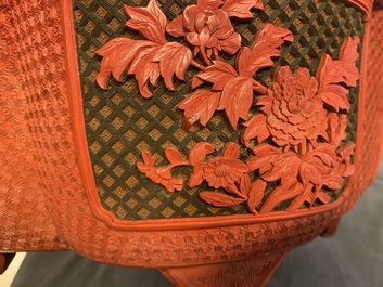 A Chinese quatrefoil jardini&egrave;re in red and black lacquer, Qianlong